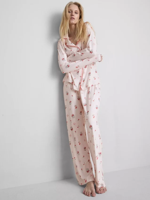 Disney's minnie mouse graphic boyfriend pajamas