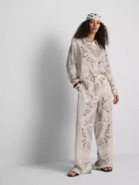 Paula echevarrÃa paisley crushed satin button-up shirt
